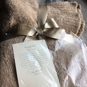 Barefoot Dreams CozyChic Blanket